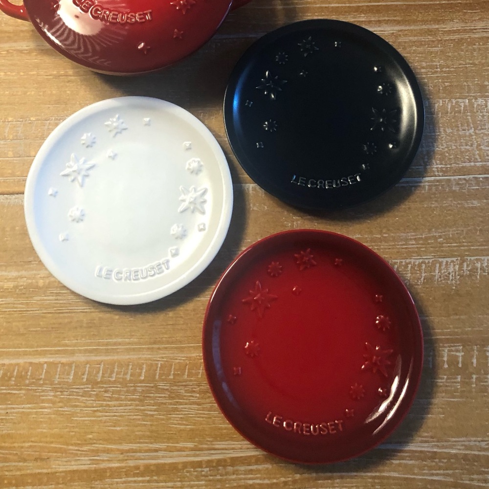 Le Creuset Mini Star Plates